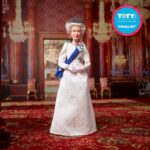 Barbie Regina Elizabeth II Platinum - immagine 3