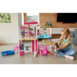 Barbie Casa delle Bambole Villa con 3 Bambole ed Accessori - immagine 2