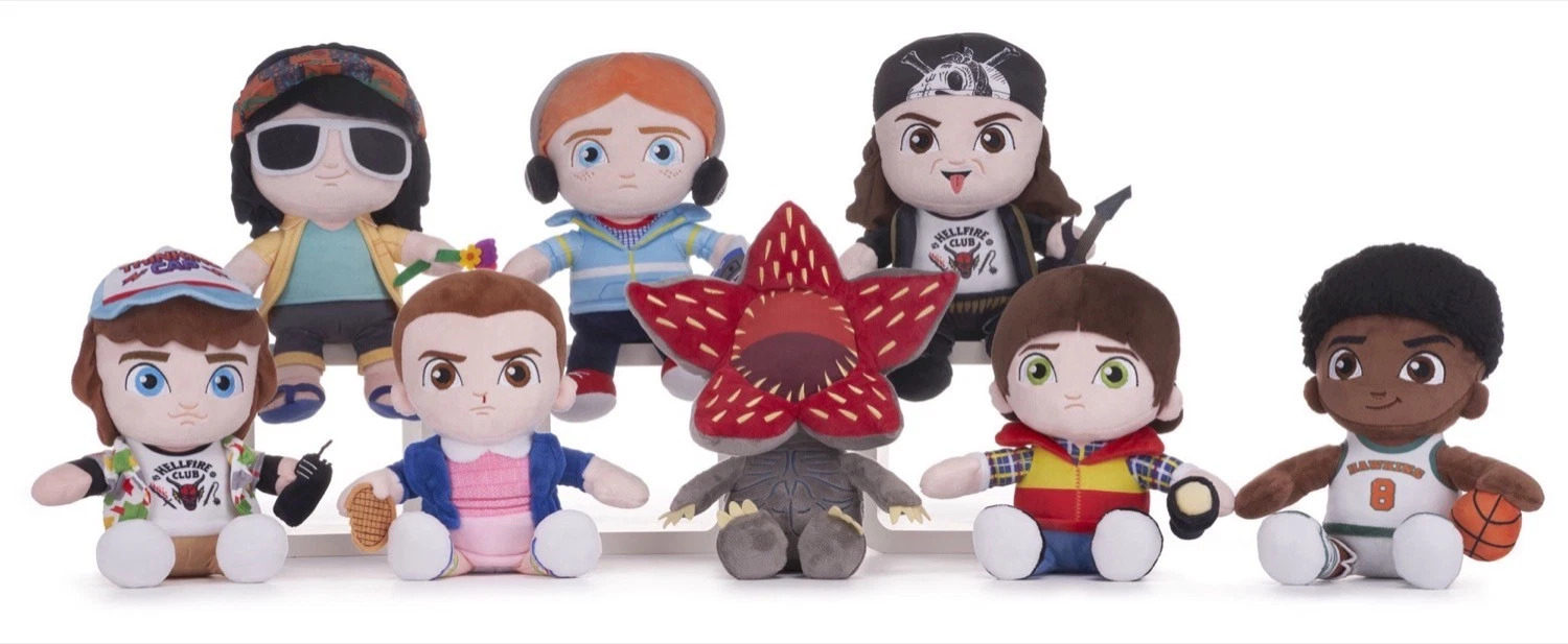 464179122a0e1770ec9ac12b83985691b582164.jpg Stranger Things peluche 25cm in 8 assortimenti - immagine 1