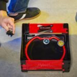 BEYBLADE X CLASH & CARRY BEYSTADIUM ARENA PORTATILE - immagine 2